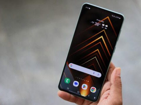 قابلیتهای جدید iOS 18، نوآوری یا تقلید از گلکسی سامسونگ؟ 2 گوشی های سامسونگ