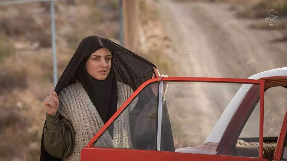 فیلم آپاراتچی: فیلمی درباره سینما در سینما 1403 4 1708354693629 عکس فیلم آپاراتچی 2