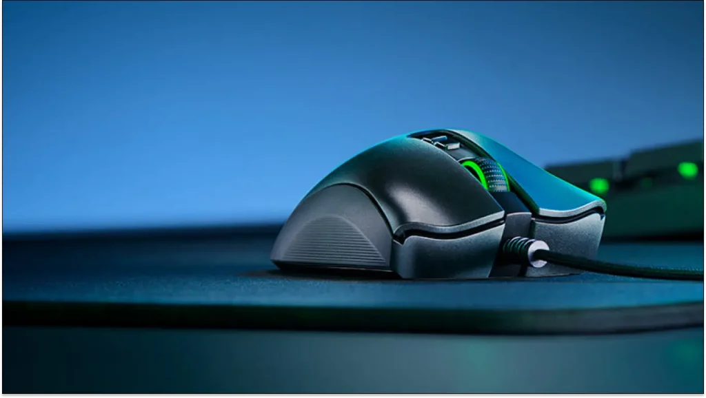 راهنمای جامع برای انتخاب بهترین ماوس گیمینگ در سال 2024 3 ماوس گیمینگ Razer DeathAdder V2