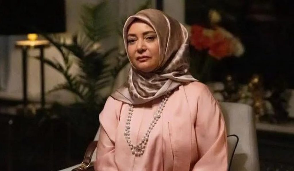 شربت ذغال اخته: داستان و بیوگرافی بازیگران 7 sharbat10