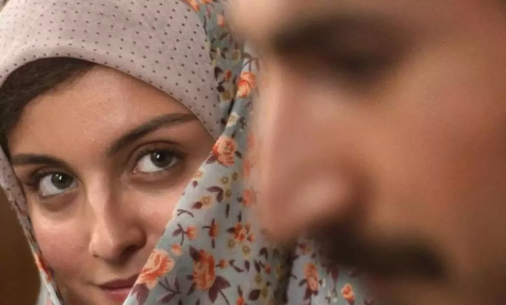 فیلم آپاراتچی: فیلمی درباره سینما در سینما 1403 3 داستان فیلم آپاراتچی