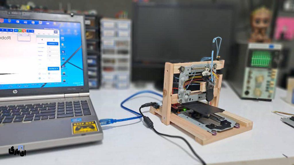 علی یگانه: چگونه یک علاقهی ساده به یک کسبوکار خانوادگی موفق تبدیل شد؟ 8 علی یگانه محیط کار