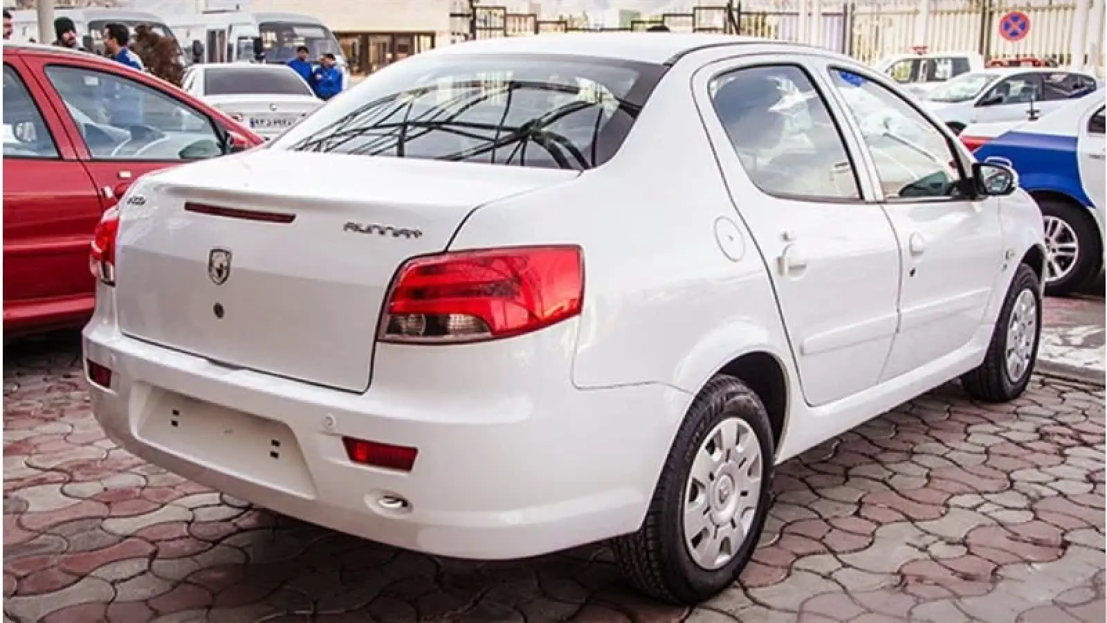 بررسی جامع رانا پلاس: چرا باید رانا پلاس را در سال 1403 انتخاب کنید؟ 10 کیفیت ساخت برخی قطعات و طراحی داخلی ساده رانا پلاس