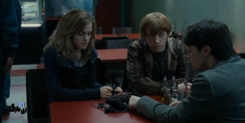 اسرار هری پاتر: ۱۰ نکتهای که فقط کتابخوانها میدانند! 2 Tottenham Court Road cafe fight Harry Potter