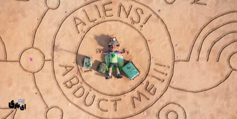 "انیمیشن الیو؛ روایت یک کودک در جهانی که نباید او را میپذیرفت!" 6 elio lying in crop circles he made in the sand in elio