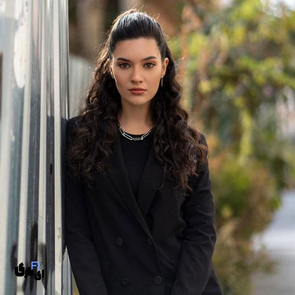 معرفی و بیوگرافی بازیگران سریال ترکی هرچه باداباد 10 Gelsin Hayat Bildigi Gibi photokade com 10