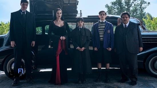 فصل دوم سریال ونزدی با بازگشت جنا اورتگا | تاریخ پخش، بازیگران و داستان جدید 6 myM8avvpsSdYKy2