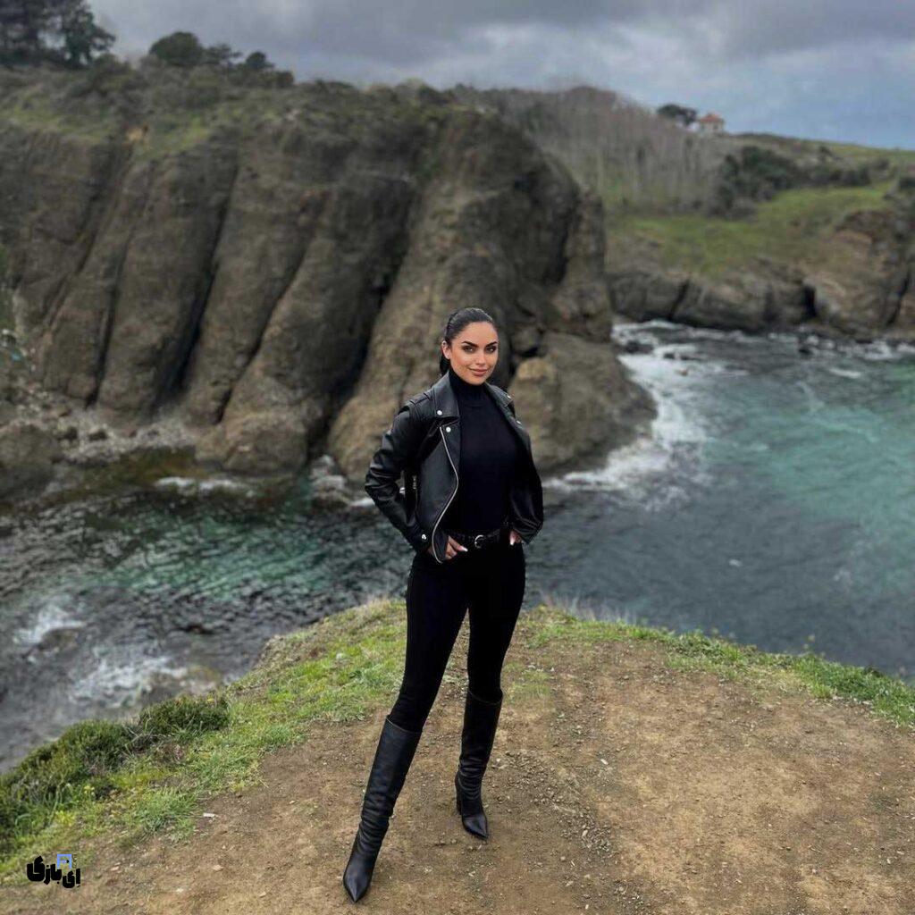 بیوگرافی نگار عشق ابدی؛ چهره ای جذاب، قاطع و پر حاشیه 1404 8 بیوگرافی نگار عشق ابدی