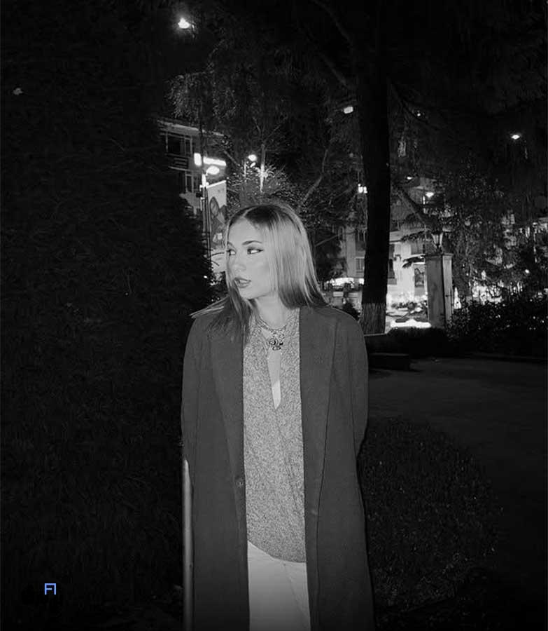 بیوگرافی الهه عشق ابدی؛ دانشجوی پزشکی و فعال در مدلینگ 3 بیوگرافی الهه عشق ابدی