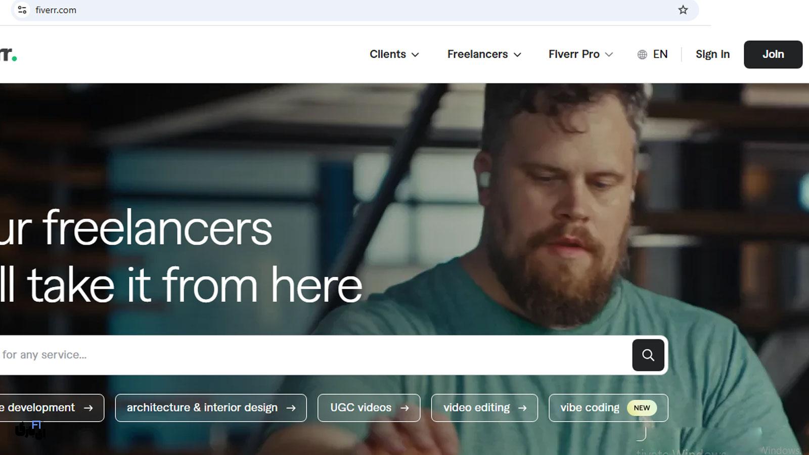 راهنمای جامع فریلنسری خارجی: بهترین پلتفرمها برای کسب درآمد دلاری 7 سایت فریلنسری خارجی - fiverr