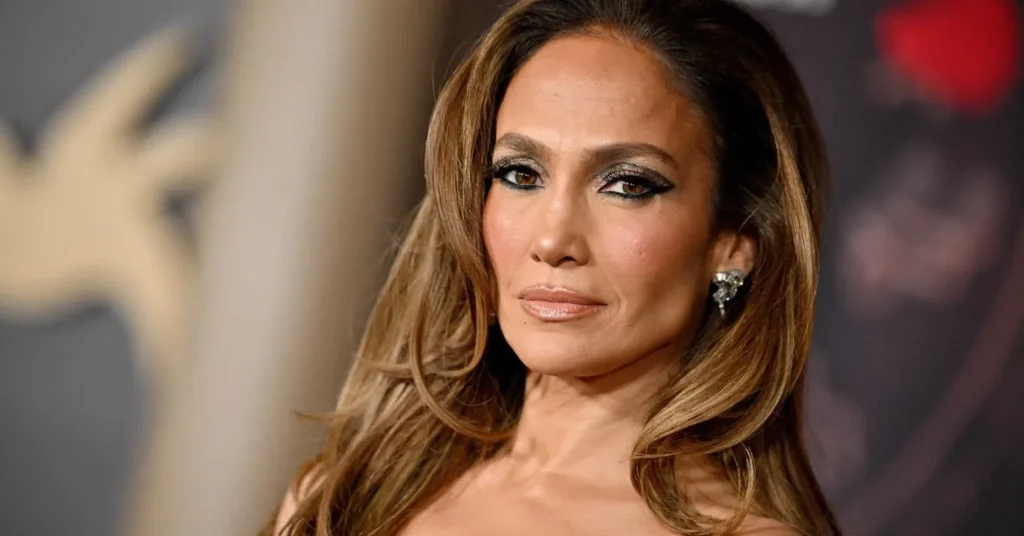 بیوگرافی جنیفر لوپز | از برانکس تا تاج گذاری در هالیوود 8 بیوگرافی جنیفر لوپز چند سالشه