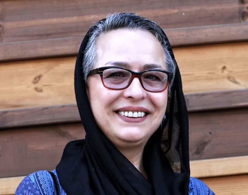 داستان سریال بازی نقابها؛ از بیوگرافی آزیتا حاجیان تا زندگی یاشار در دل درام ترکمن 8 تصویر ازیتا حاجیان