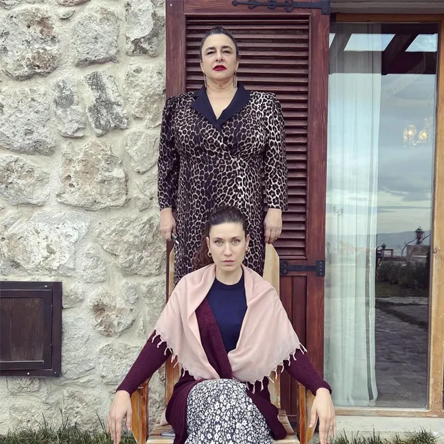 معرفی و بیوگرافی بازیگران سریال ترکی سنگ دل (Siyah Kalp) 14 Siyah Kalp 2