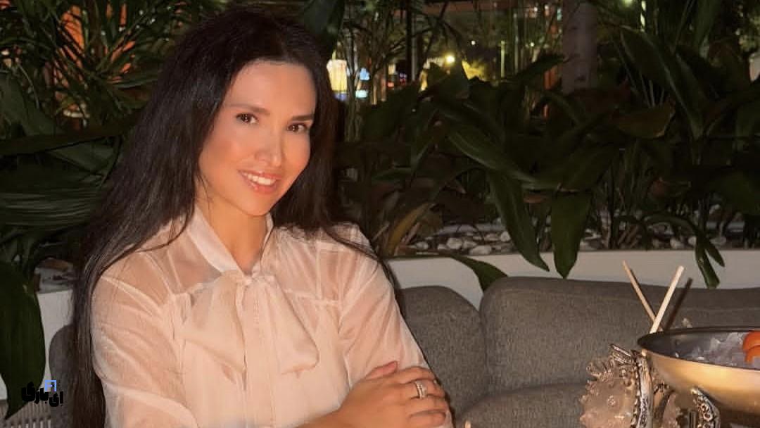 بیوگرافی آزاده داور زن روز: از مهندسی کامپیوتر تا داوری فشن! 5 بیوگرافی آزاده پور اکبر داور زن روز