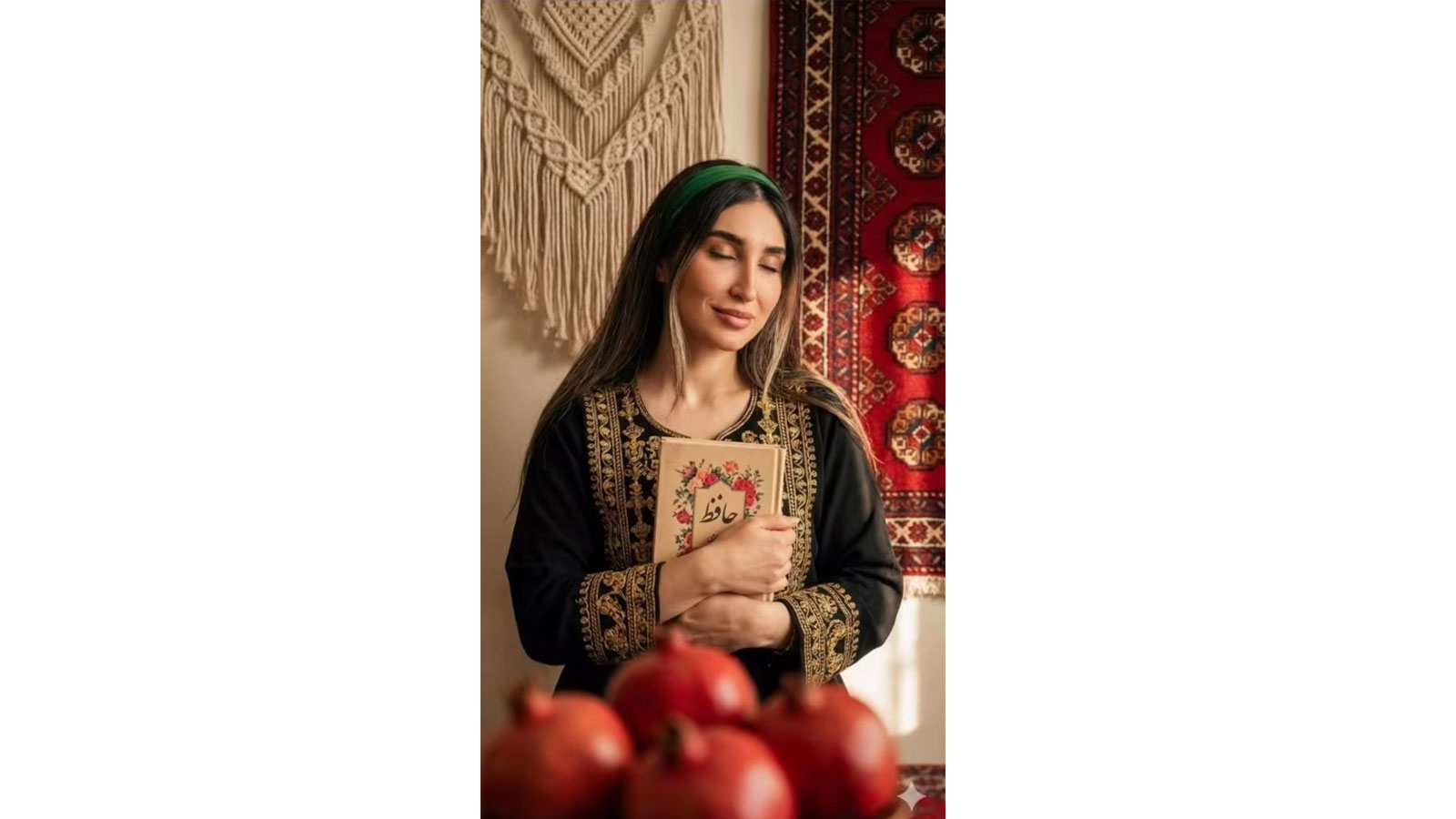 ساخت عکس یلدایی با هوش مصنوعی؛ پرترهای شاعرانه با حافظ 2 پرترهای شاعرانه با حافظ | ساخت عکس یلدایی با هوش مصنوعی چگونه انجام میشود