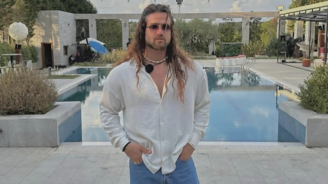 بیوگرافی سجاد امیدی و حقایقی درباره شغل واقعی او که نمی دانستید! 4 سجاد امیدی کیست