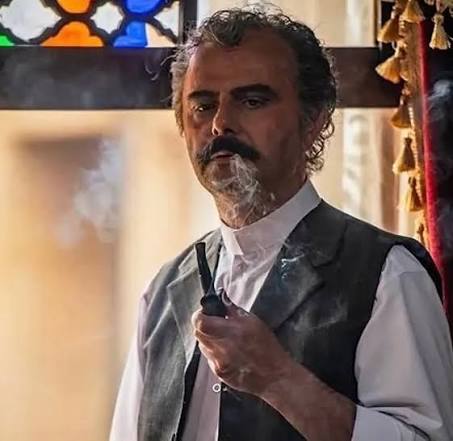 پایان تلخ بصیرالملک؛ افشای علت واقعی جدایی علی مصفا از سریال بامدادخمار! 3 علی مصفا در بامدادخمار