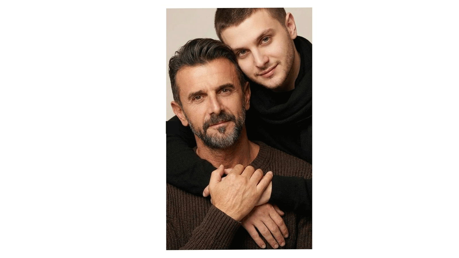 پرامپت عکس دونفره با پدر؛ ساخت تصویر احساسی ویژه روز پدر 4 پرامپت عکس دونفره با پدر