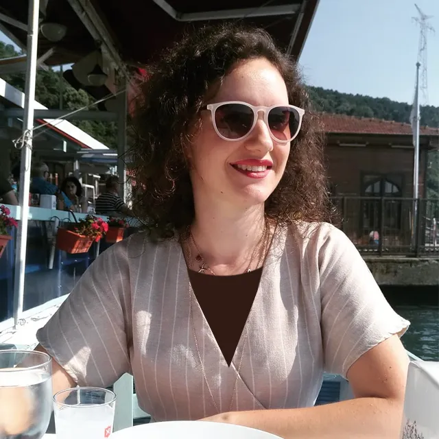 همسران واقعی بازیگران سریال باخت پادشاه و روابط عاطفی به تفکیک نقش. 17 تصویر فولدن سوگوت