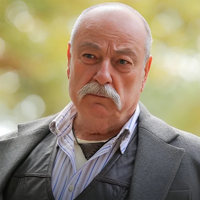 همسران واقعی بازیگران سریال باخت پادشاه و روابط عاطفی به تفکیک نقش. 14 تصویر انگین شنکان